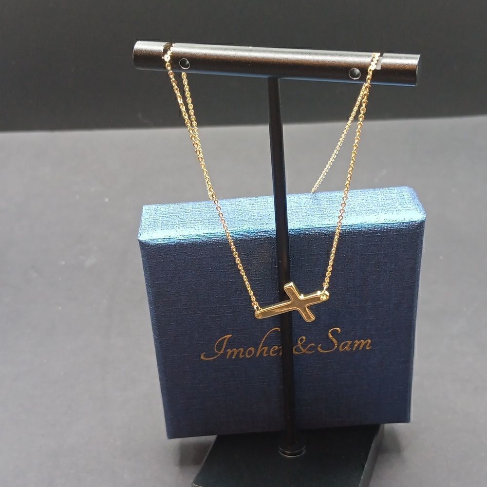 Dainty‎ Simple Cross Necklace By Imohen & Sam New In Box